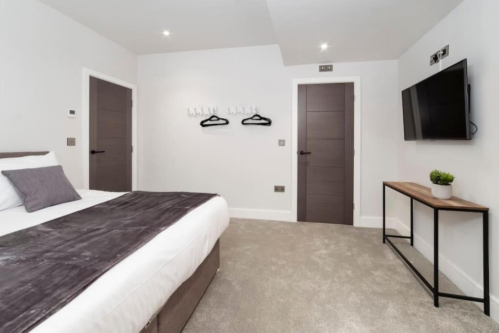 Apartment - Clifton 2 Bedroom *
