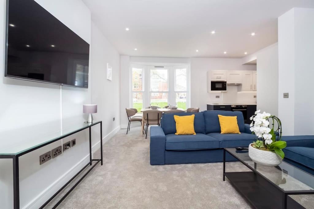 - Clifton 2 Bedroom Apartment York