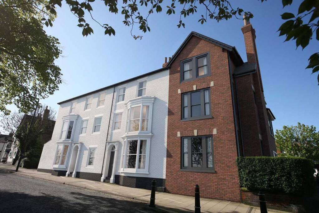 - Clifton 2 Bedroom *